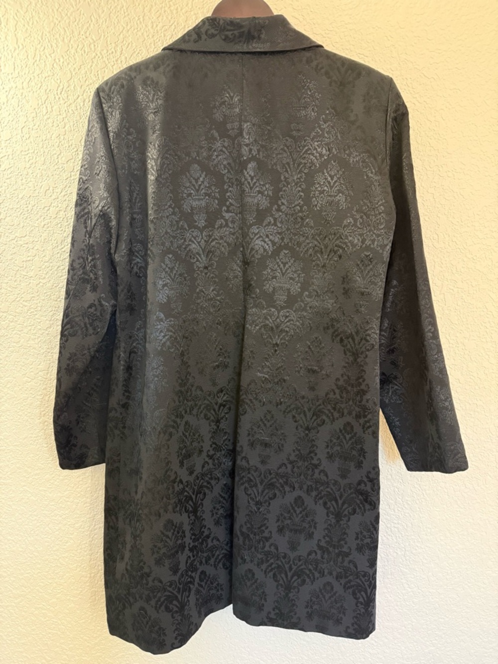 Elegant Black Jacquard Coat | Size 16 | Red‎ Lined Glam Evening Statement Jacket - Picture 7 of 15